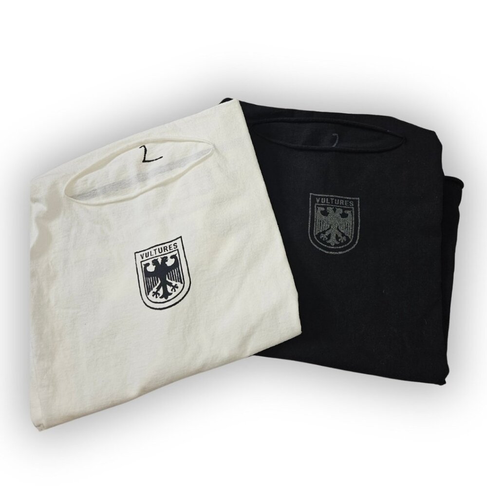 BUNDLE: YEEZY LIMITED EDITION VULTURES BOXY LONGSLEEVE T-SHIRT SIZE 2 (L-XL)